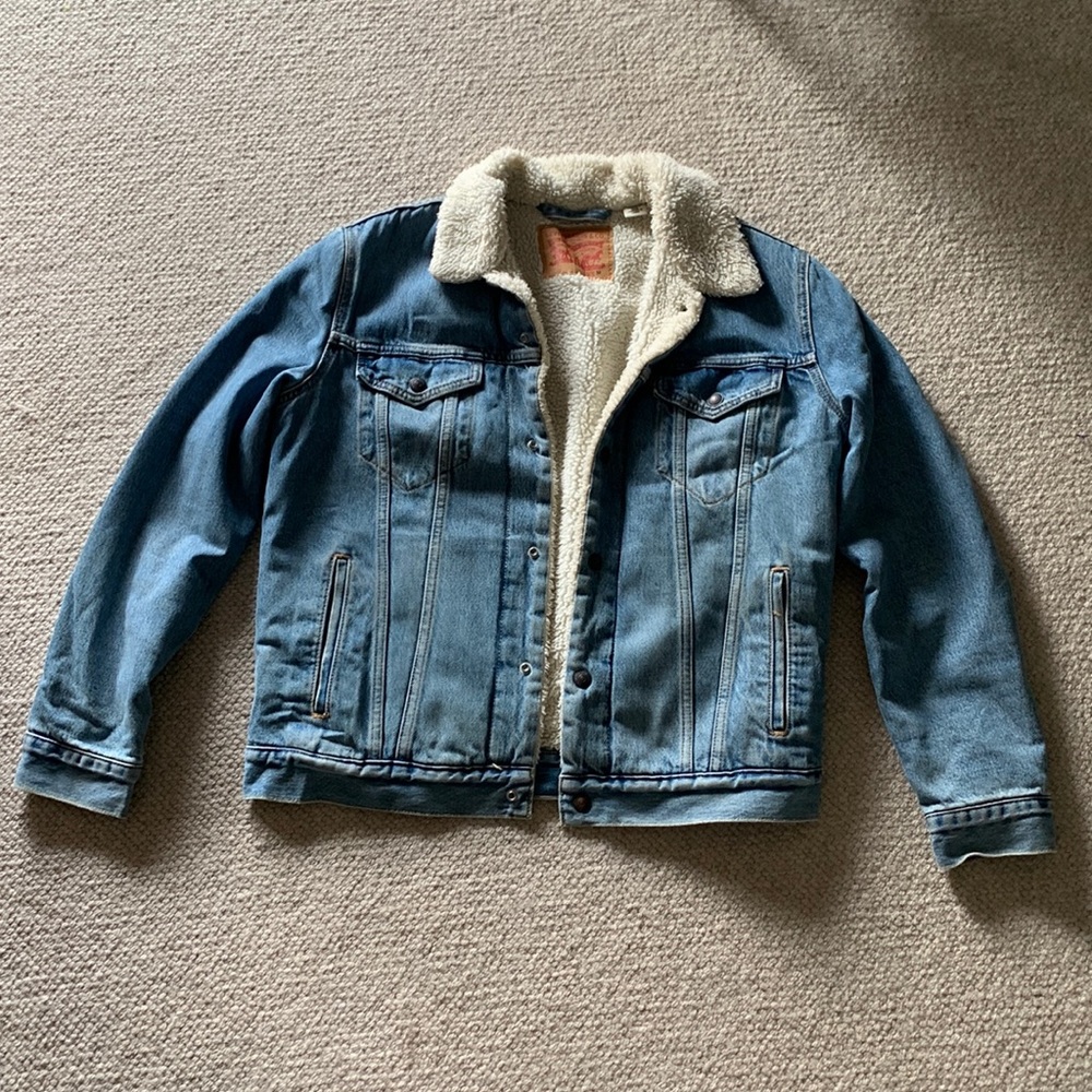 Levi’s fleece lined jacket M
